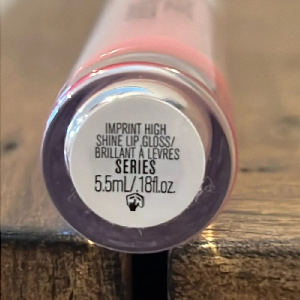 Stroke of Beauty Imprint High Shine Lip Gloss shade Series